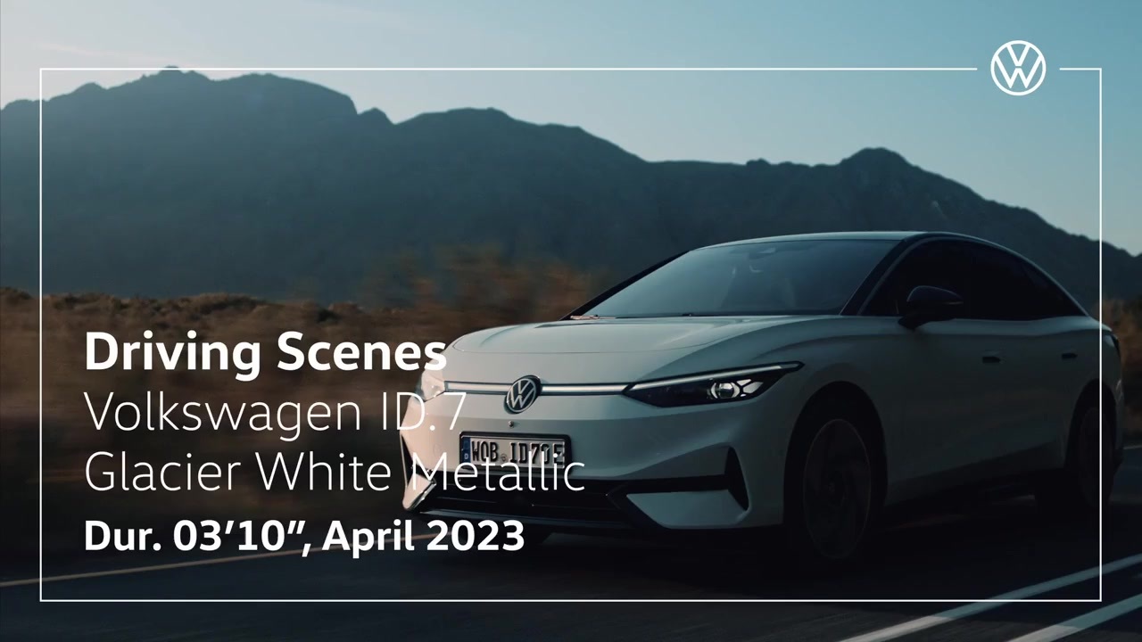 Volkswagen ID.7 - Driving Scenes